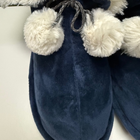 Cozy Faux Fur Slipper Booties - Picture 3 of 5